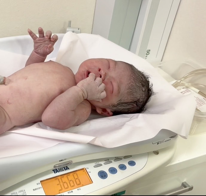 無事産まれた元気な赤ちゃん。出産は奇跡。